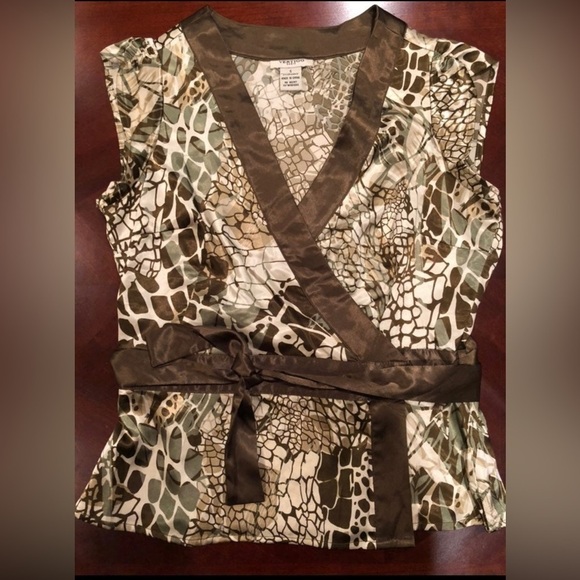 Vertigo Paris size S wrap top - Picture 1 of 3